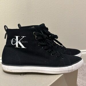 ARTHUR CANVAS Calvin Klein High Top Sneakers